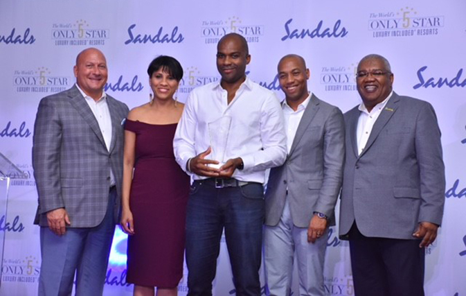 Unique Vacations Canada members win big at Sandals conference