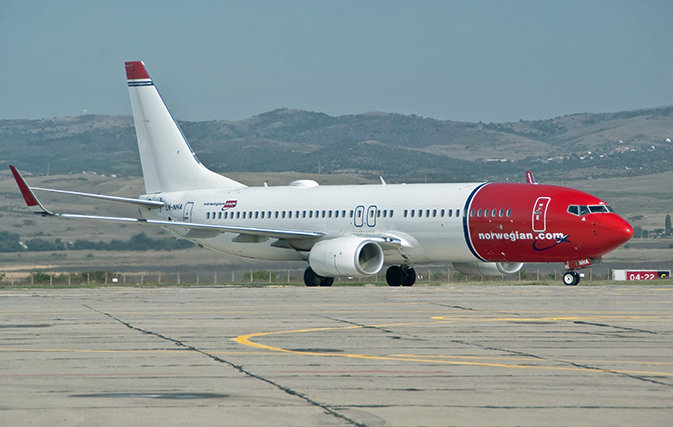 LCC Norwegian takes off from Montreal, gets ready for Dublin ex YHM