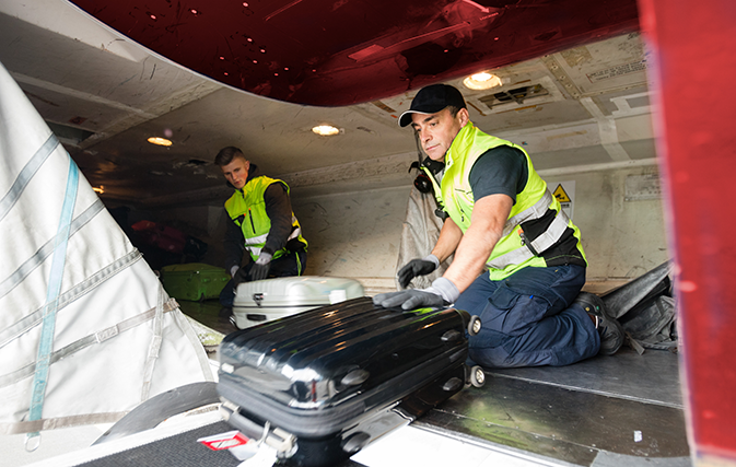 Drunk baggage handler falls asleep in hold, accidentally flies to Chicago