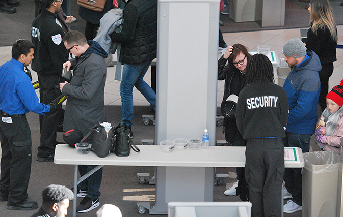 Canada's airlines want longer runway for security screening overhaul