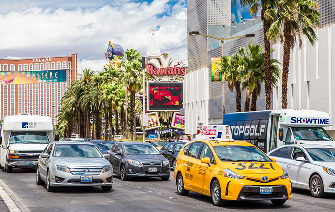 Taxis-to-try-flat-fares-from-airport-to-Las-Vegas-Strip