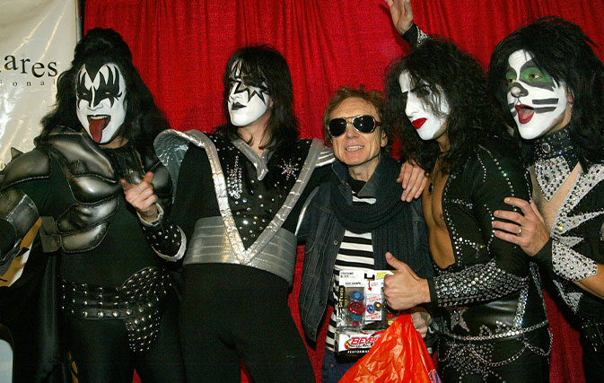Kiss-to-perform-a-rock-concert-for-just-8-fans-and-sharks