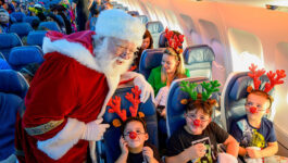 Air-Transat-spreads-holiday-cheer-on-annual-Flight-with-Santa-Claus