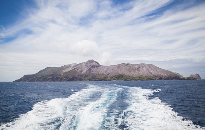 Cruise-passengers-impacted-by-NZ-volcano-eruption