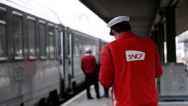 National-strike-action-in-France-impacts-flights-trains-attractions