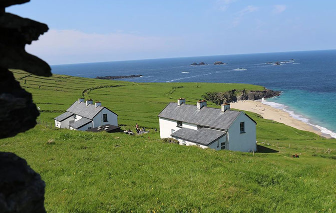 Remote-Irish-island-looking-for-two-people-to-manage-its-only-coffee-shop