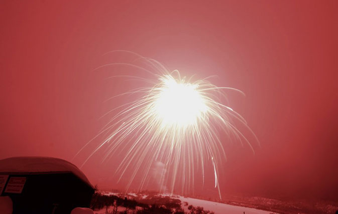 Watch-the-entire-sky-light-up-following-record-breaking-firework