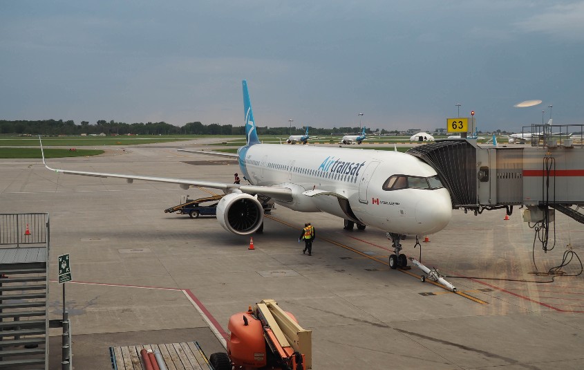 Air Transat back in the sky, summer program now underway