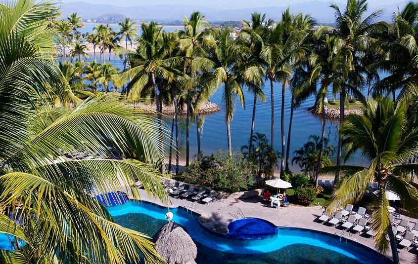 “I will gladly offer a room upgrade”: Grand Isla Navidad Resort