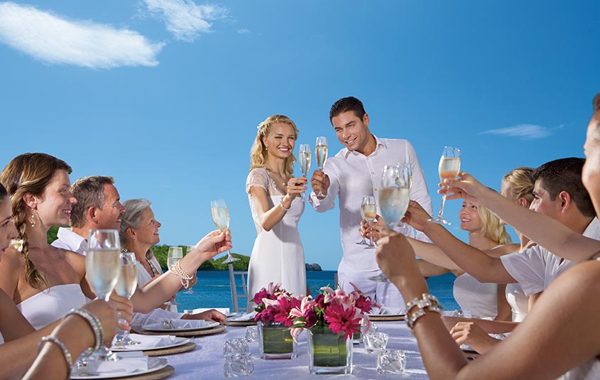 Book a complimentary wedding with Dreams Resorts & Spas