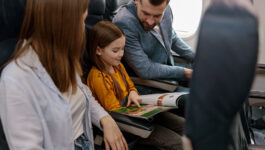 U.S. DOT urges airlines to let families sit together on planes