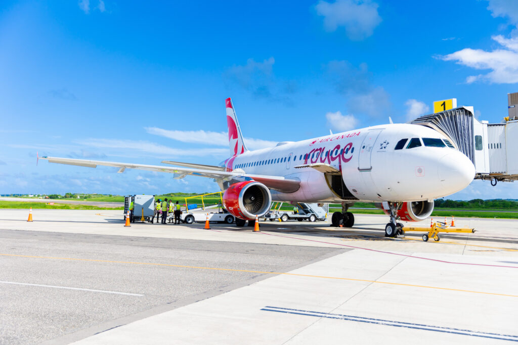 Antigua & Barbuda celebrate return of Air Canada Rouge