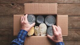 TravelBrands makes $10,000 donation to Food Banks Canada