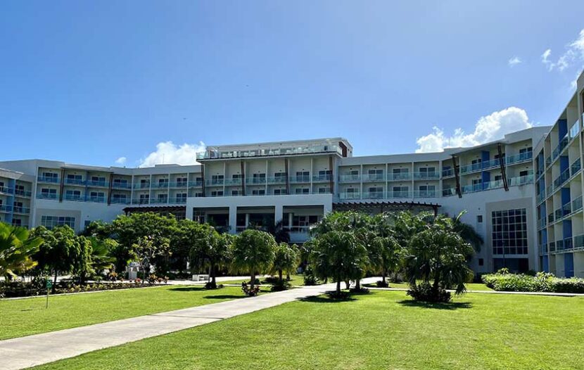 Clients can truly relax at gorgeous Gran Muthu Almirante Beach Hotel on Cuba’s Playa Guardalavaca