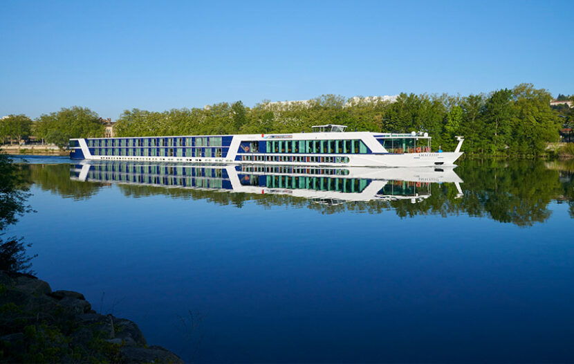 AmaCello sailing on the Saone