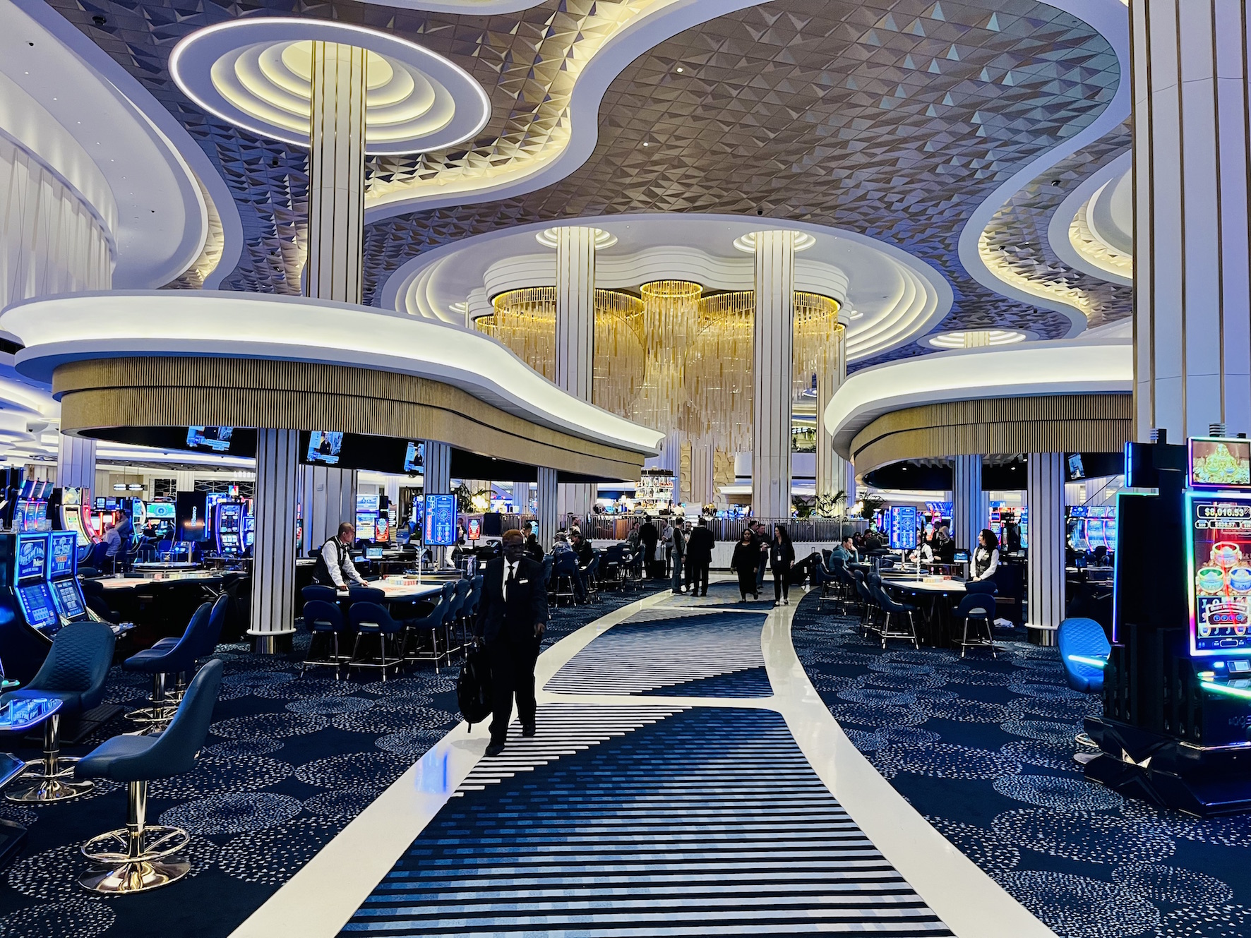 Fontainebleau Las Vegas opens at long last, with star-studded gala