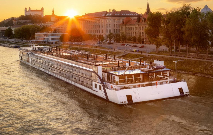 AmaWaterways launches co-branded marketing tool for travel advisors